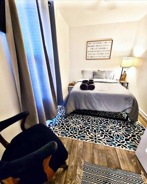 2 bedrooms, iron/ironing board, free WiFi, bed sheets