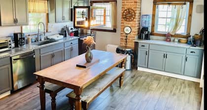 Silo Valley Farm, 50 acres, Fishing, Boating & Golf Cart