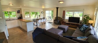 Feathertop Views - Part Alpine ski lodge and part private country estate