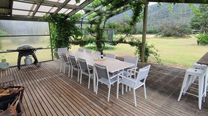 Outdoor dining
