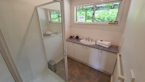 Bathtub