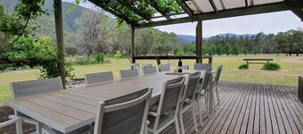 Feathertop Views and Barn