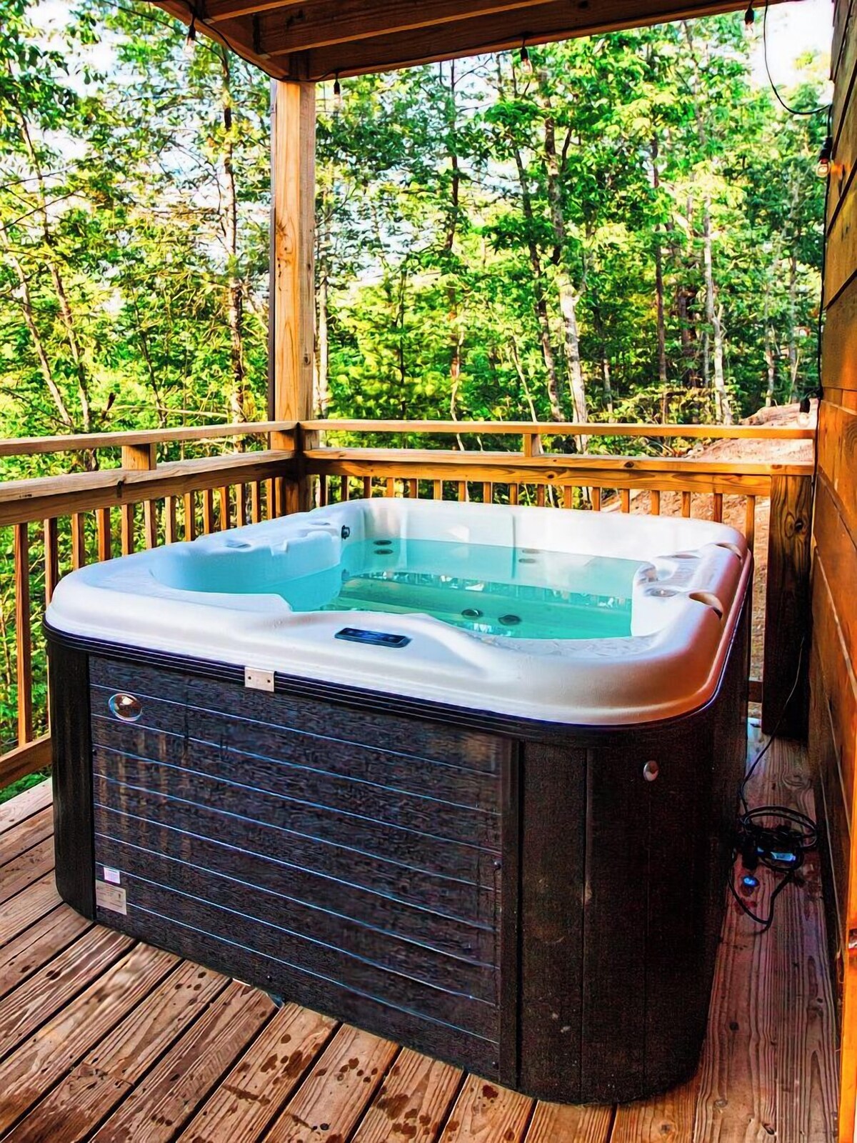 🎉 PRIVATE Indoor👙Pool w/ FIRE PIT 🔥& Room for 18 Guests!