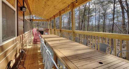 🎉 PRIVATE Indoor👙Pool w/ FIRE PIT 🔥& Room for 18 Guests!