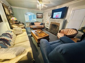 TV connectée, cheminée