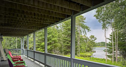 Eco-friendly butterfly haven, waterview, pets, near Acadia National Park