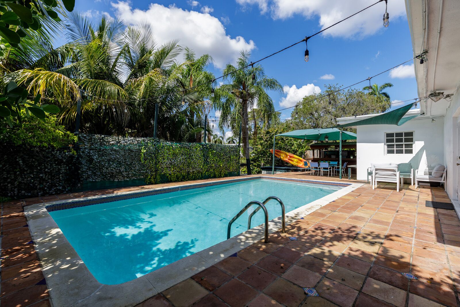 Casa Waterfront: Luxi Villa w/ pool & 5m beach