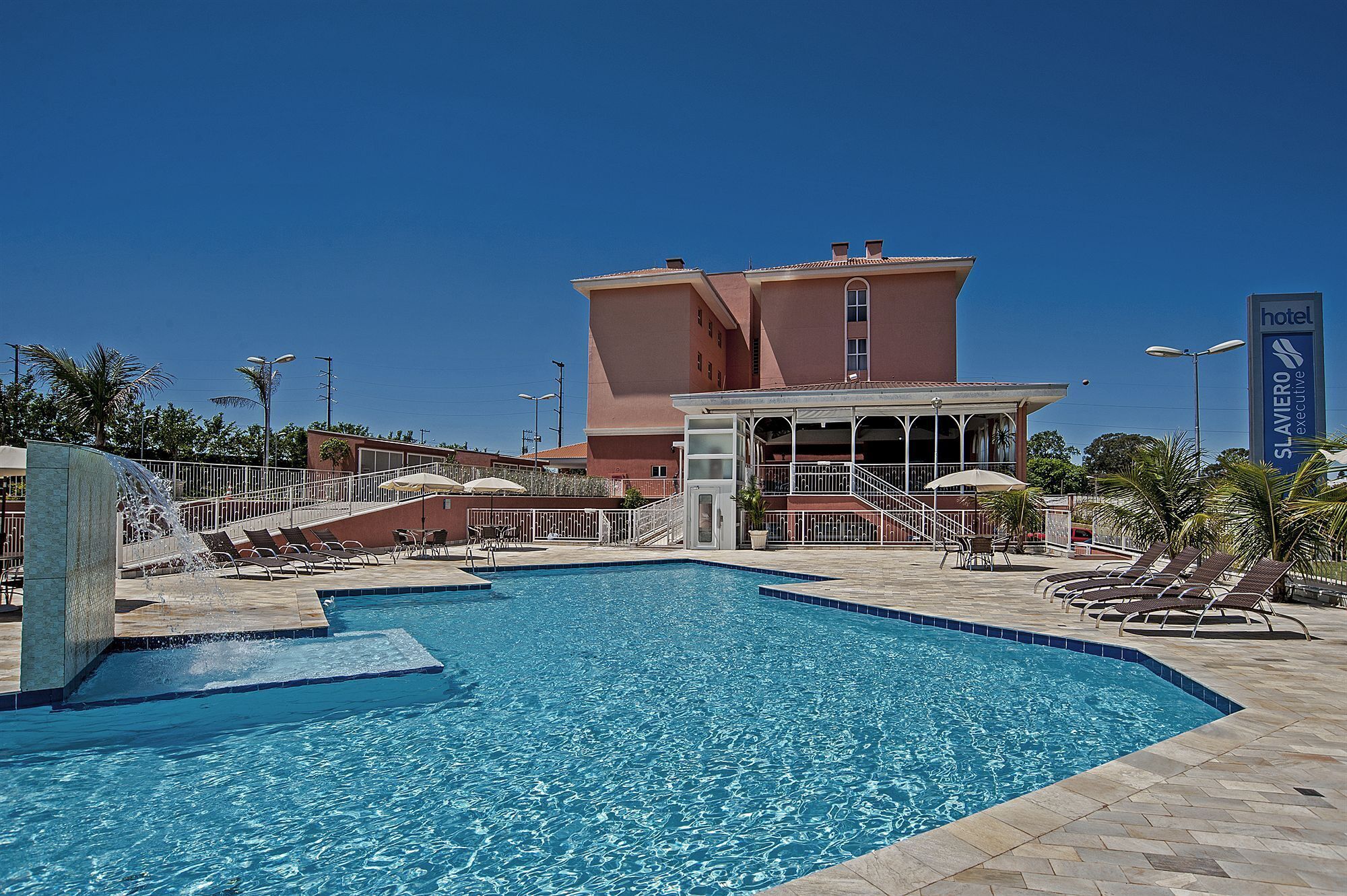 Udendørs pool