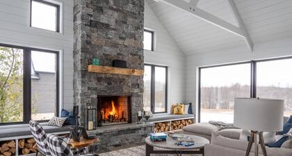 5 bedroom, 3 bath, New build!, Beaver Valley! Niagara Escarpment View!!!