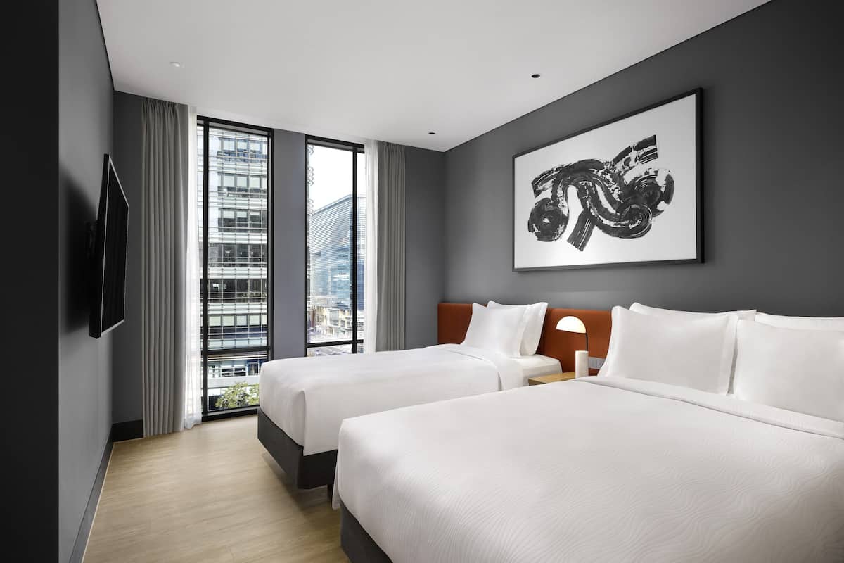 deluxe room, 1 single bed, non smoking | premium bedding, down duvets, minibar, in-room safe