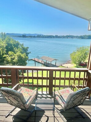 Property grounds - Hickory Point on Smith Mtn Lake! Beautiful House the whole family will love! (Moneta)