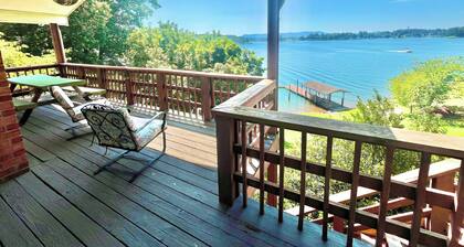 Hickory Point on Smith Mtn Lake! Beautiful House the whole family will love!