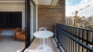 Studio Superior | Sängtillbehör av högsta kvalitet, bäddmadrasser och arbetsyta för laptop