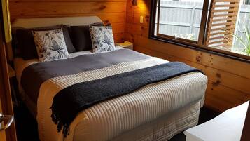 1 多间卧室、熨斗/熨衣板、免费 WiFi、床单