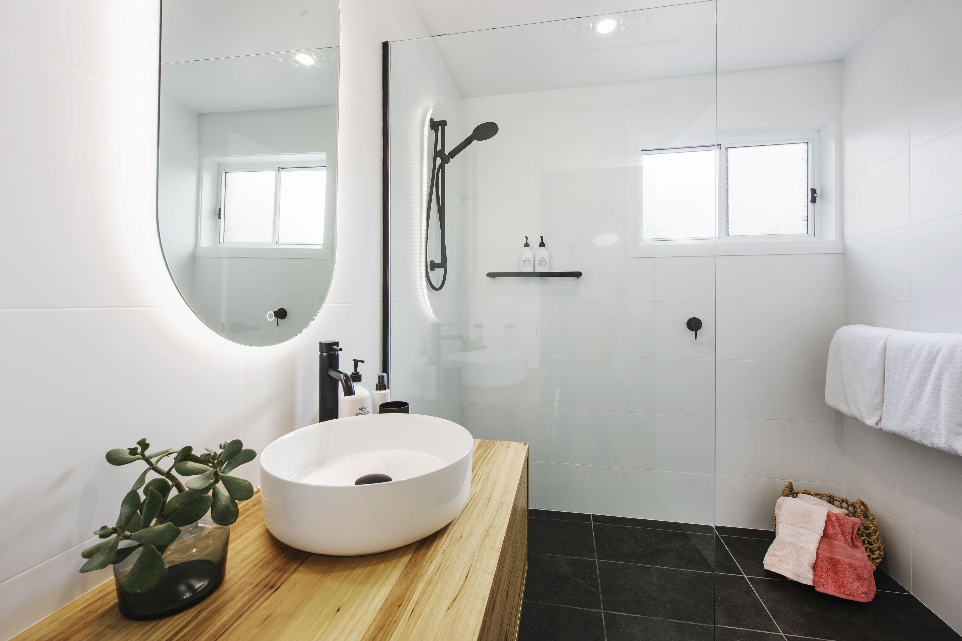 Superior House | Bathroom | Shower, rainfall showerhead, free toiletries, towels