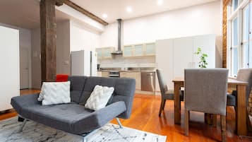 Studio | Living area | 40-inch flat-screen TV with digital channels, TV