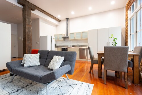 Toodle's Characterful loft on Lorne Street
