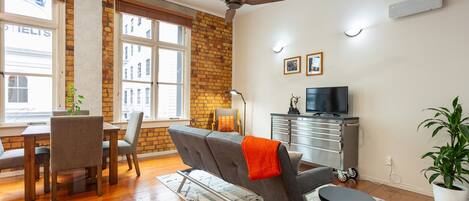 Studio | Living area