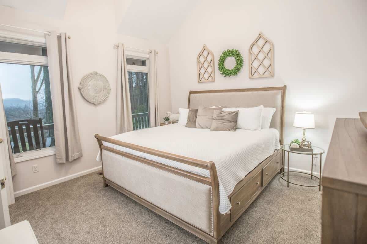 5 bedrooms, iron/ironing board, travel cot, WiFi