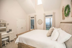 5 bedrooms, iron/ironing board, travel cot, WiFi