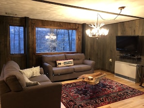 Smart-TV, Kamin, Drucker