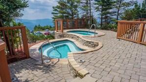 حمام سباحة