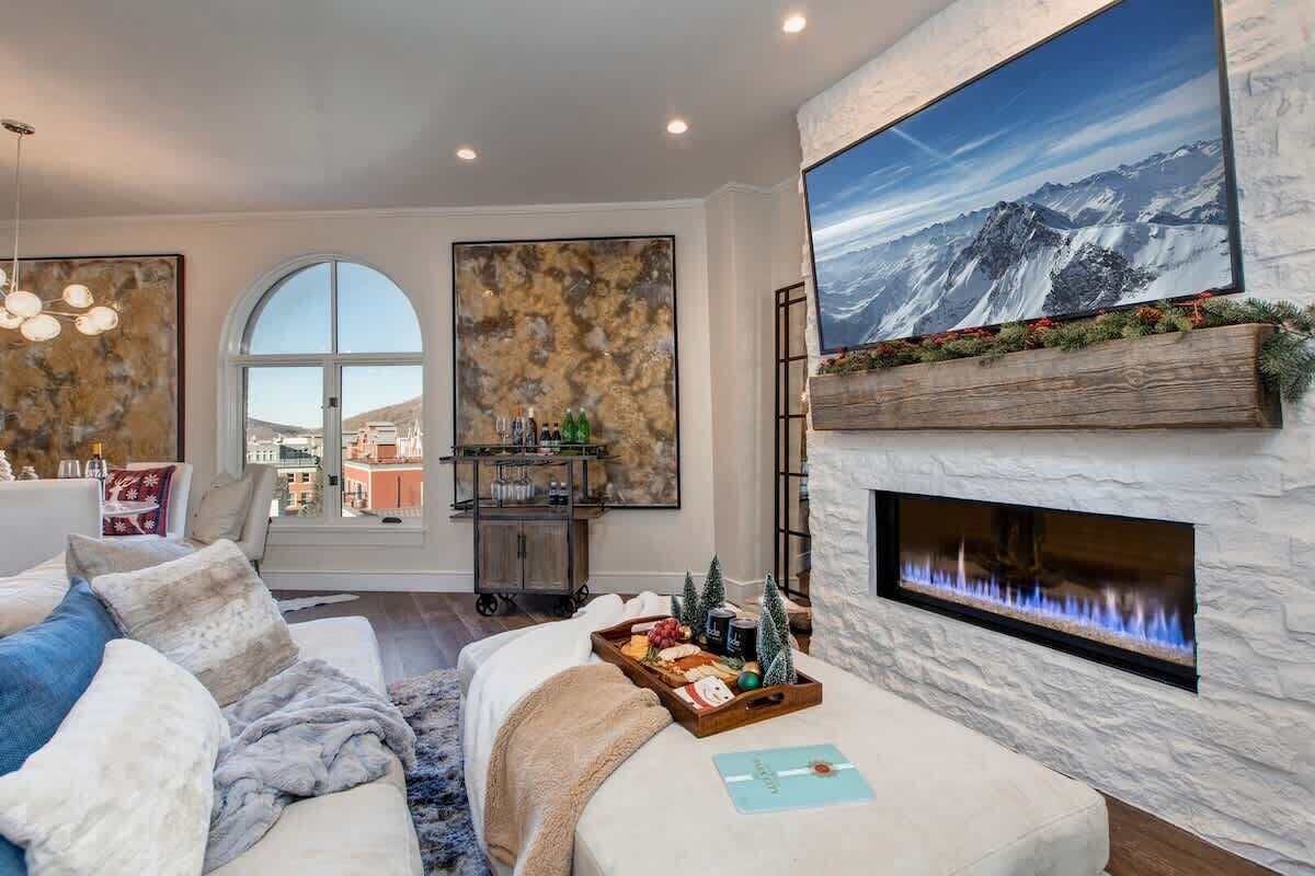 Flat-screen TV, fireplace, offices