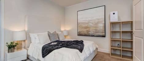 2 habitaciones, tabla de planchar con plancha, wifi y ropa de cama