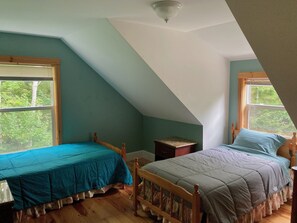 4 bedrooms, free WiFi, bed sheets