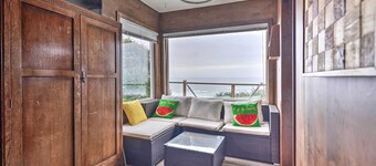 Serenity By The Sea - Chic Oceanfront Home w/ Deck