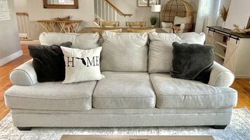 TV, Hulu, streaming services