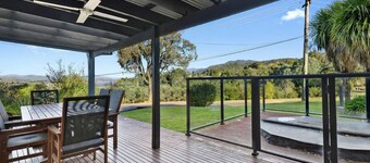 Relax in the spa with views opposite Lake Eildon