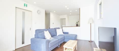 Private Vacation Home | Living area | Flat-screen TV