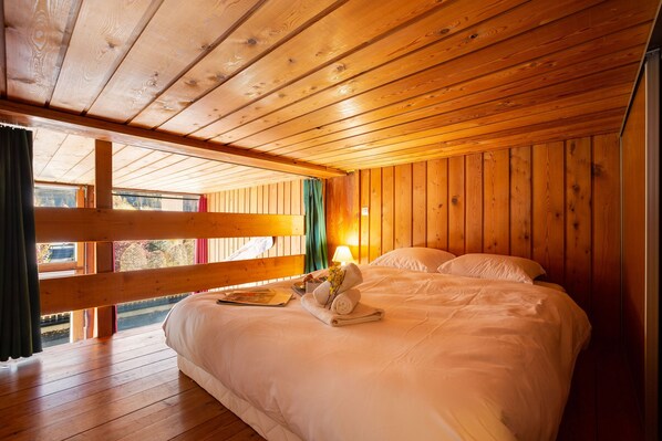 Wifi gratis y ropa de cama