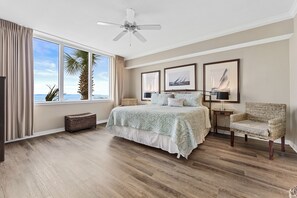 3 slaapkamers, een strijkplank/strijkijzer, gratis wifi, beddengoed