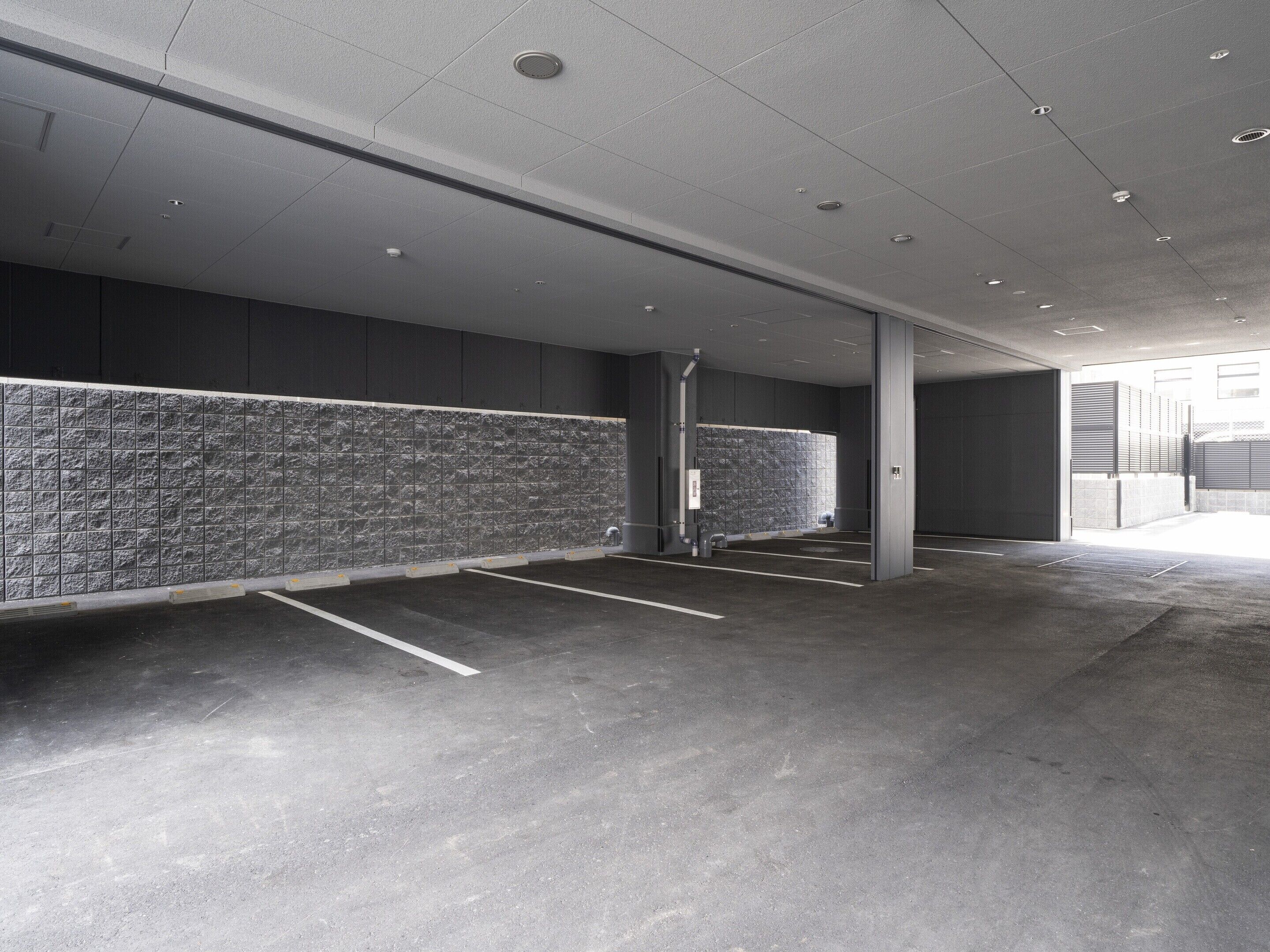 self-parking (surcharge) 1500 per night