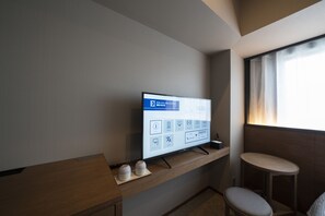 Down duvets, in-room safe, blackout curtains, iron/ironing board - Hotel Oriental Express Fukuoka Nakasu Kawabata (Fukuoka)