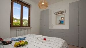 Family Apartment, 2 Bedrooms, Balcony (Casa Valtenesi- Polpenazze Lake Garda)