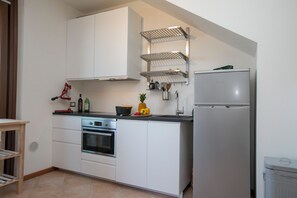 Family Apartment, Multiple Bedrooms (Casa Valtenesi) | Private kitchen