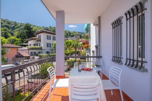 Departamento familiar, 2 habitaciones (Residenza La terrazza di Dante) | Restaurante al aire libre