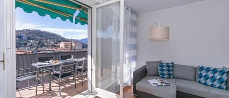 Appartement Familial, 2 chambres, 2 salles de bains (Appartamento Il Golfo Lake View) | Vue de la chambre