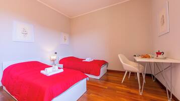 Familienapartment, Mehrere Schlafzimmer, 2 Bäder (Appartamento Il Golfo Lake View)