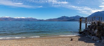 Blu Lake Apartment on Ghiffa Beach