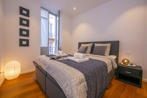 2 chambres, fer et planche à repasser, draps fournis