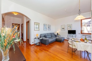 Familjelägenhet - flera sovrum - intill bergen (La Rosa Dei Venti Lake View Terrace) | Interiör