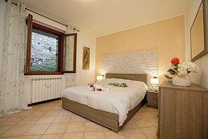 Family Apartment, Multiple Bedrooms (Borgo Degli Ulivi shared pool- 200m) | 1 bedroom, iron/ironing board, free WiFi, bed sheets