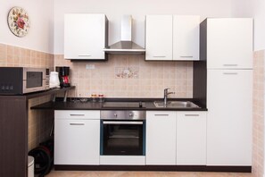 公寓 (One Bedroom Apartment) | 私人厨房 | 冰箱