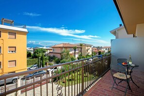 Family Apartment, Multiple Bedrooms (Villa Mimosa - Appartamento 2) | Balcony
