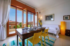 Family Apartment, Multiple Bedrooms (Casa Michelangelo) | Dining - Casa Michelangelo (Desenzano del Garda)