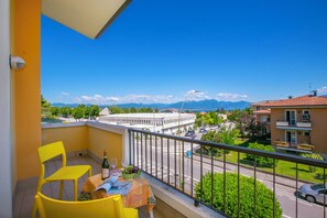 Family Apartment, Multiple Bedrooms (Casa Michelangelo) | Outdoor dining - Casa Michelangelo (Desenzano del Garda)
